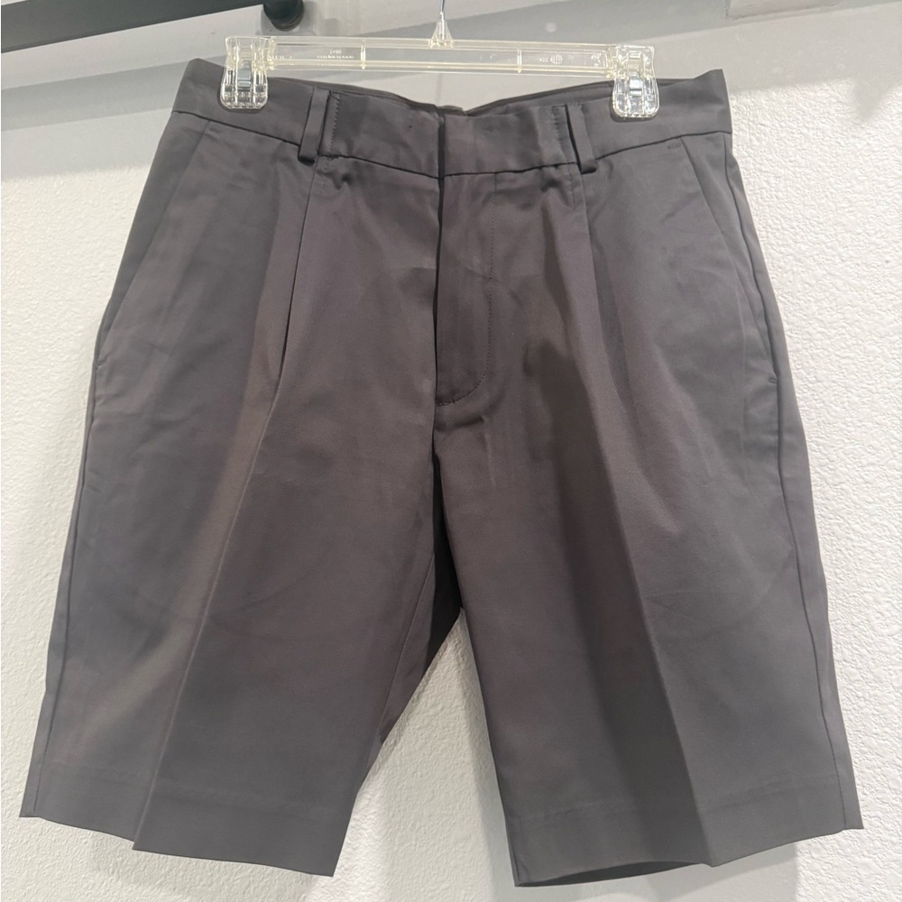 Men’s gray pleated walking shorts. NWOT and altered to a size 30”.